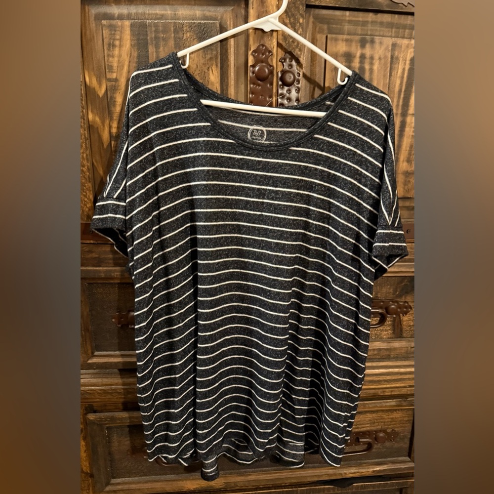Maurice’s 24/7 tee - plus size - NEW